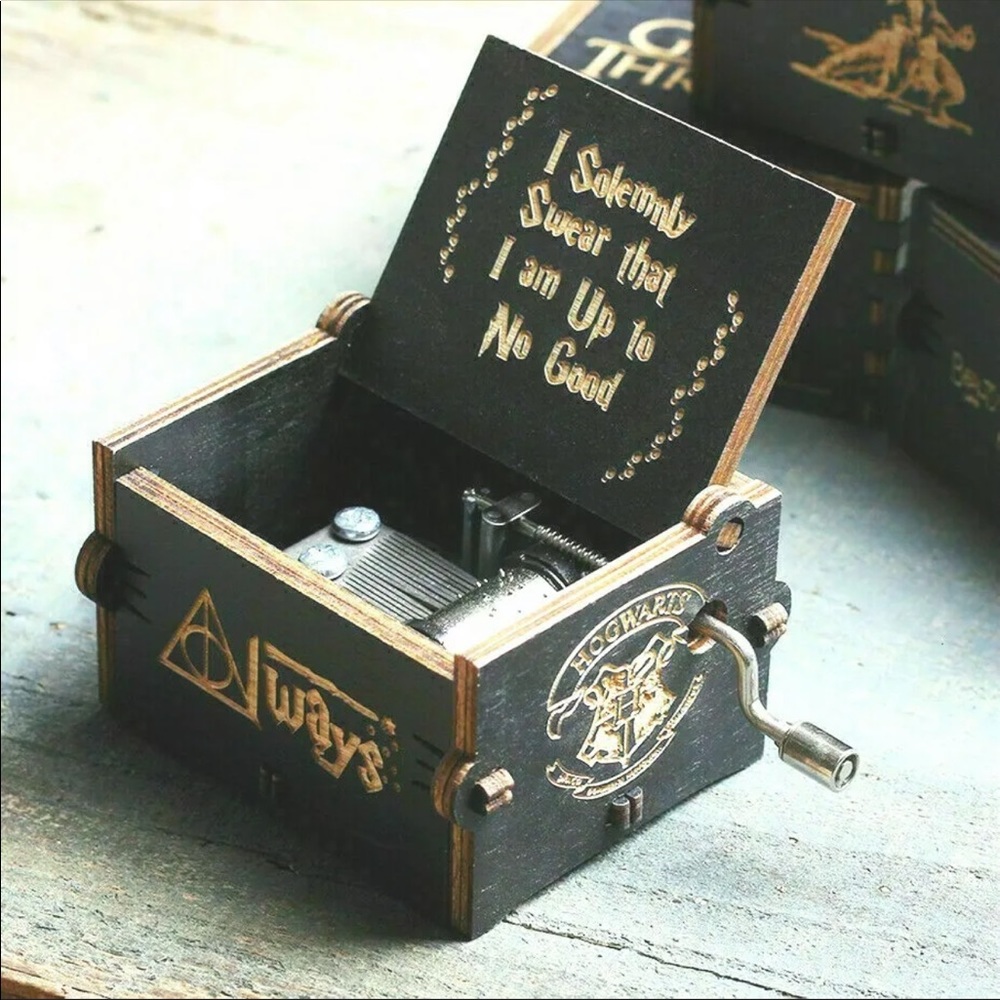 HP 💗New Harry Potter Music Box - Picture 1 of 3